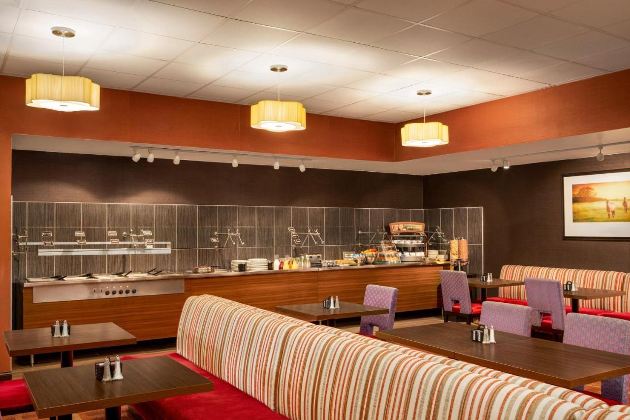 Holiday Inn Louisville East - Hurstbourne By Ihg Eksteriør bilde