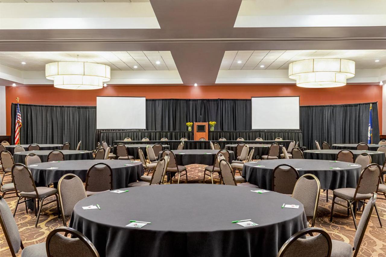 Holiday Inn Louisville East - Hurstbourne By Ihg Eksteriør bilde