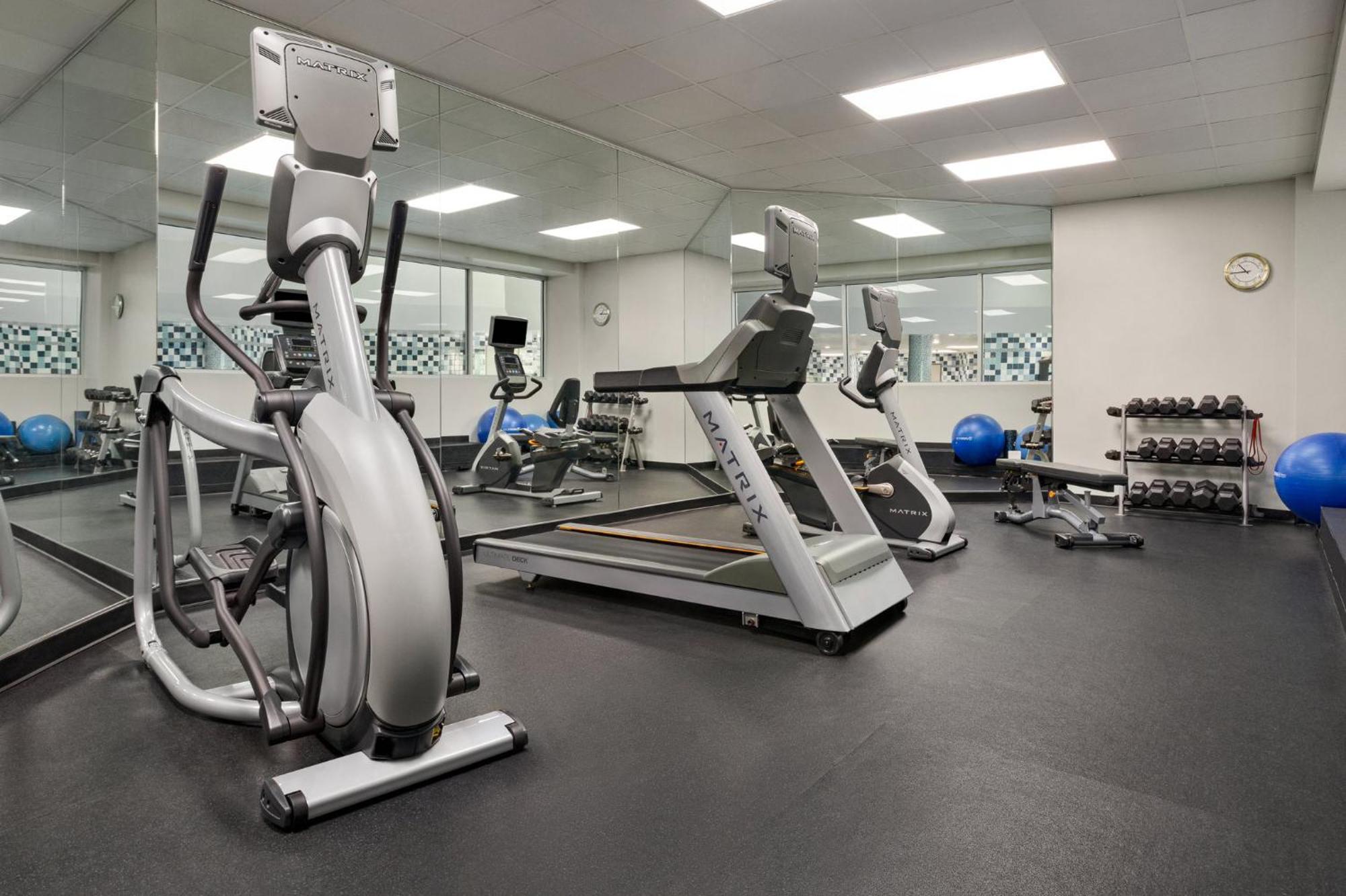Holiday Inn Louisville East - Hurstbourne By Ihg Eksteriør bilde