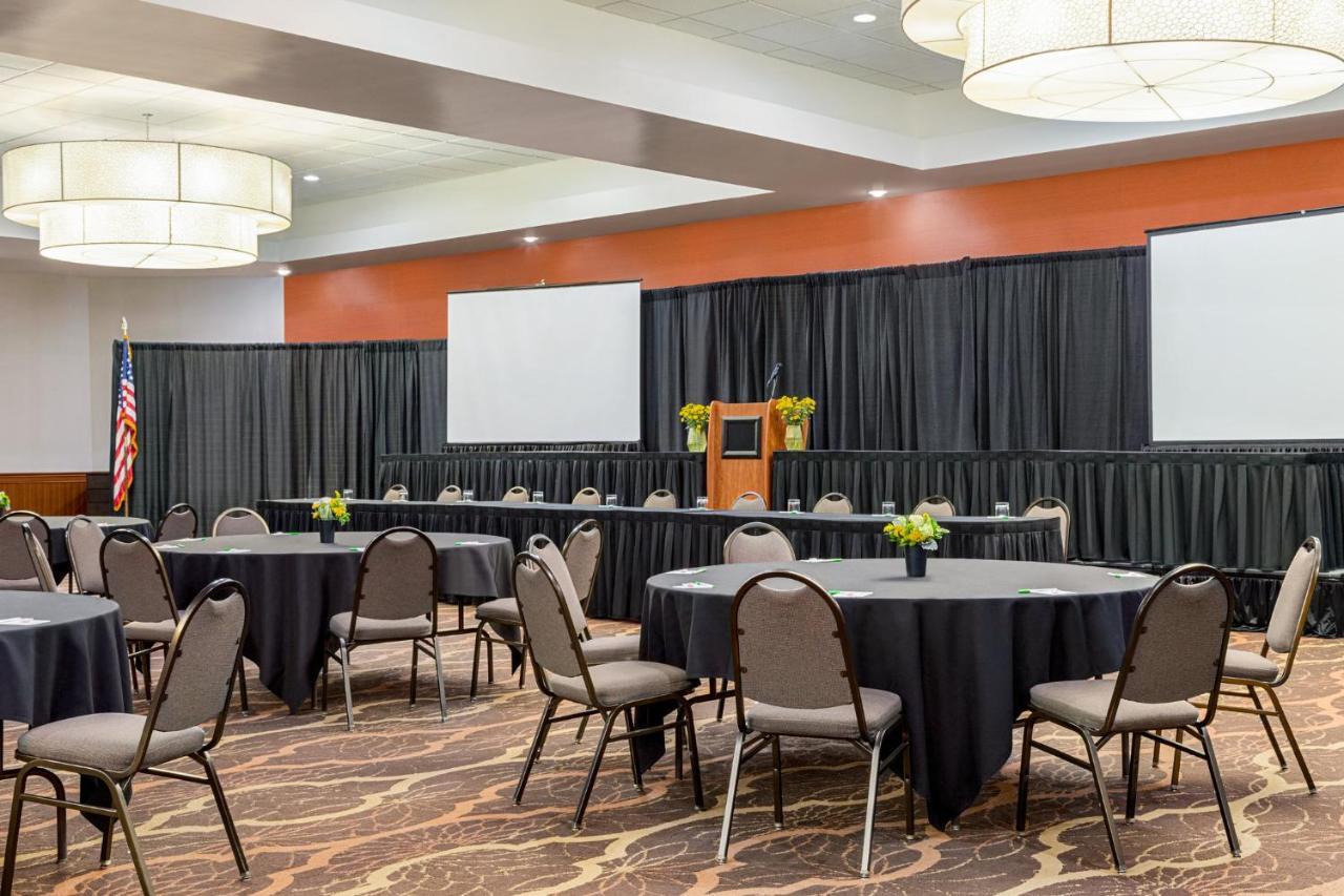Holiday Inn Louisville East - Hurstbourne By Ihg Eksteriør bilde