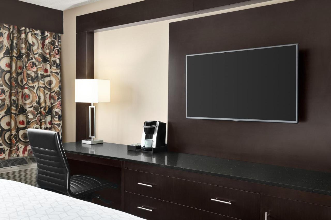 Holiday Inn Louisville East - Hurstbourne By Ihg Eksteriør bilde