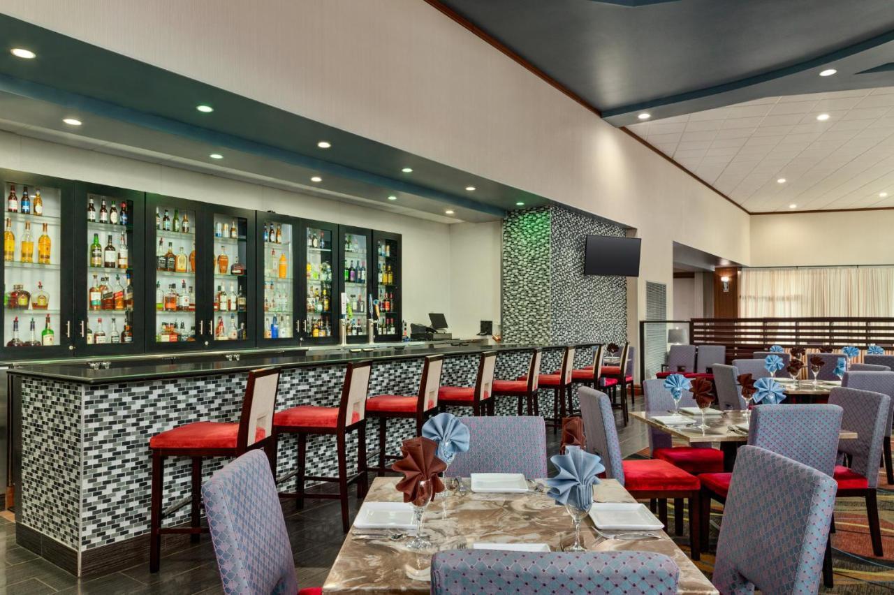 Holiday Inn Louisville East - Hurstbourne By Ihg Eksteriør bilde